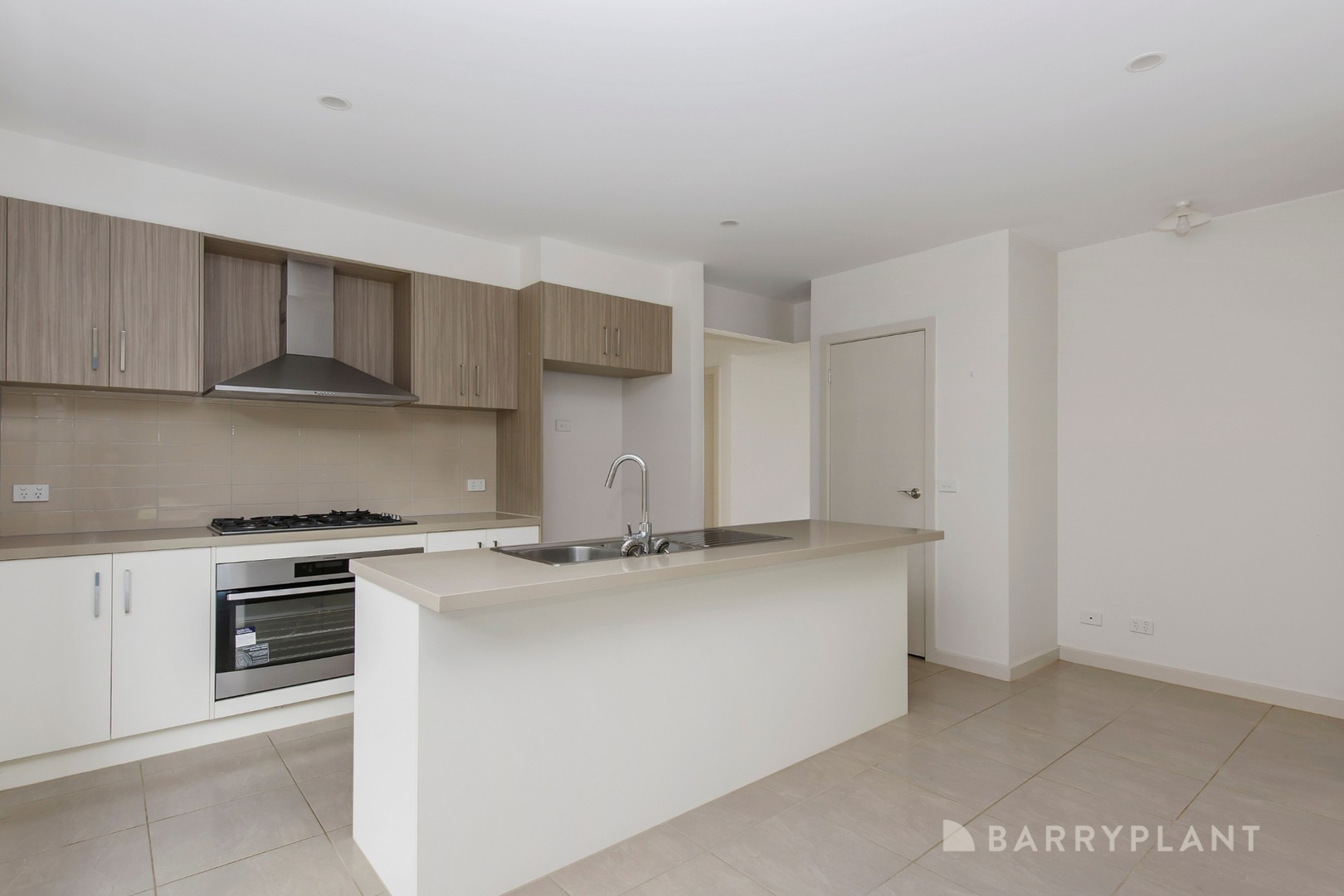 7 Gellibrand Street, Werribee, VIC 3030, Werribee - Thumbnail 4