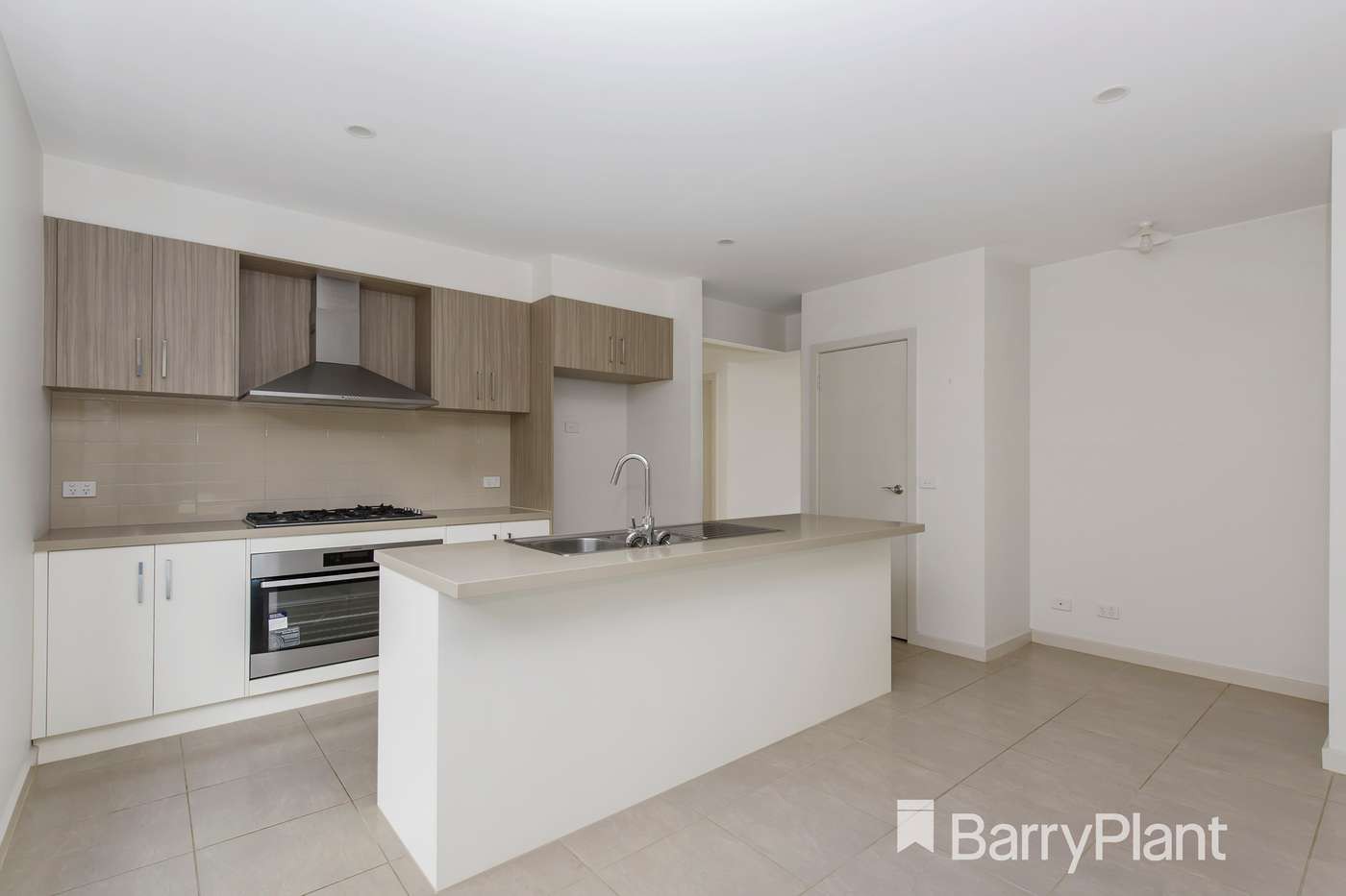 7 Gellibrand Street, Werribee, VIC 3030, Werribee - Thumbnail 4