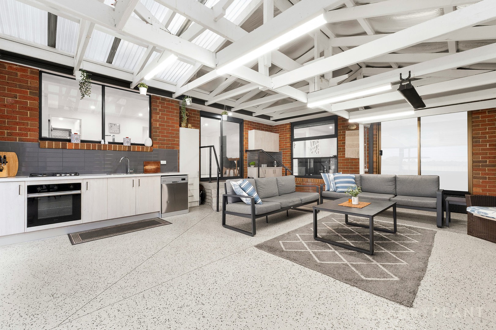 7 George Chudleigh Drive, Hallam, VIC 3803 - Thumbnail 2 - 09/12/2025