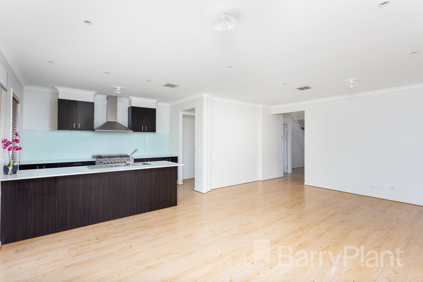 7 Geraldton Road, Point Cook, VIC 3030, Point Cook - Thumbnail 3