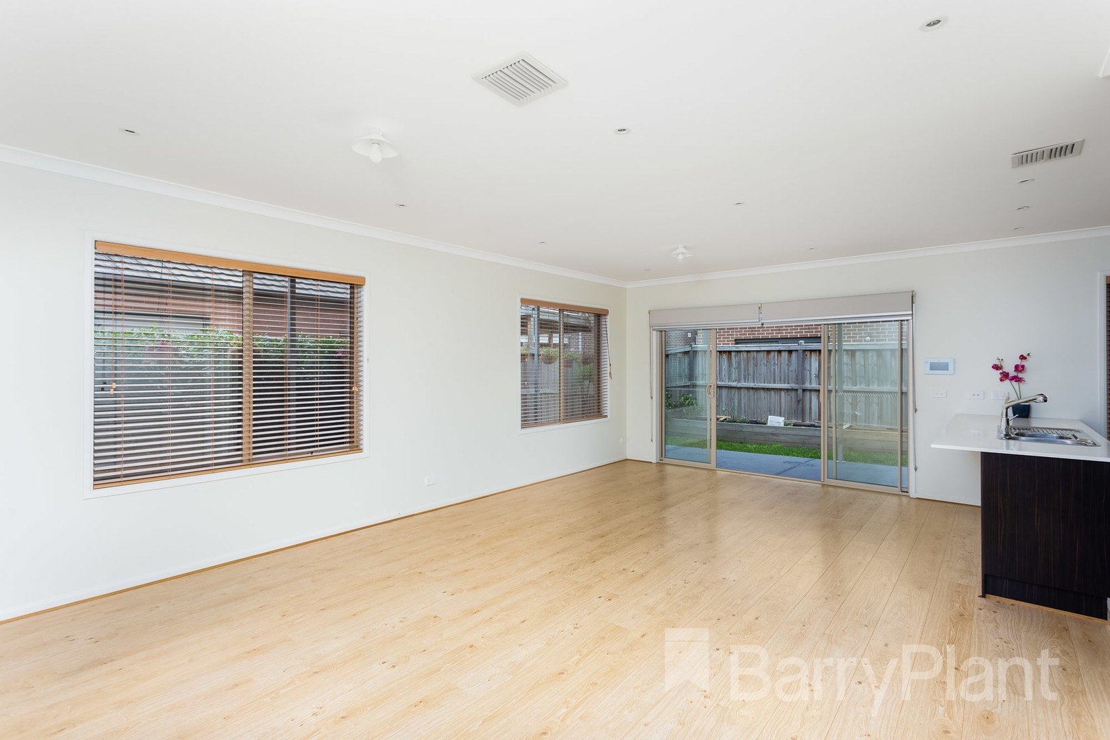 7 Geraldton Road, Point Cook, VIC 3030, Point Cook - Thumbnail 4