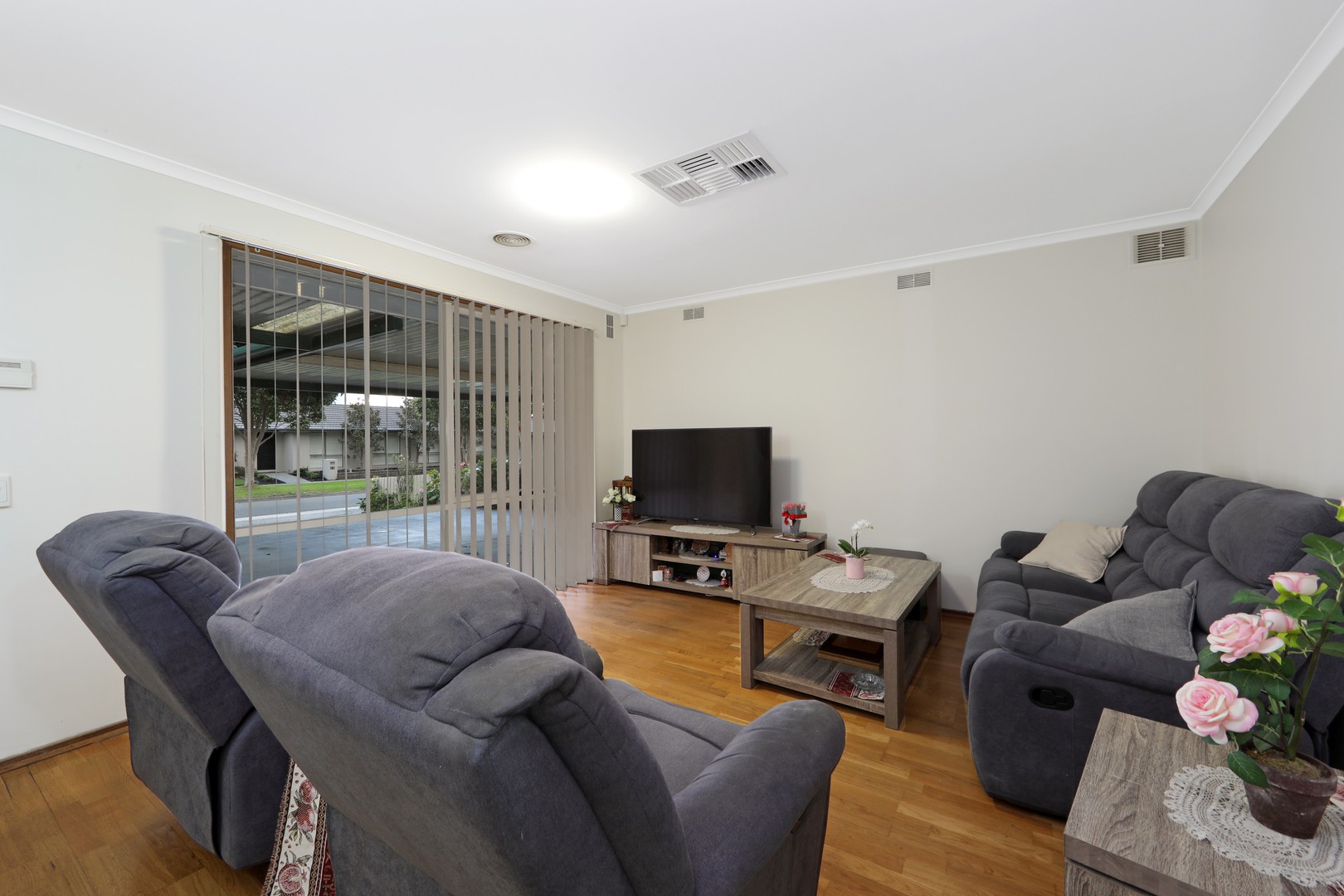 7 Gilligans Court, Rowville, VIC 3178, Rowville - Thumbnail 2