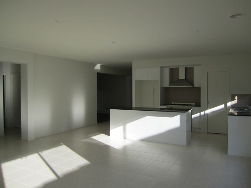 7 Glenelg Road, Werribee, VIC 3030, Werribee - Thumbnail 7