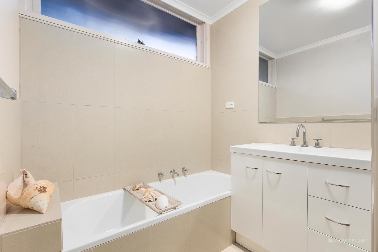 7 Glenister Drive, Eltham, VIC 3095, Eltham - Thumbnail 7