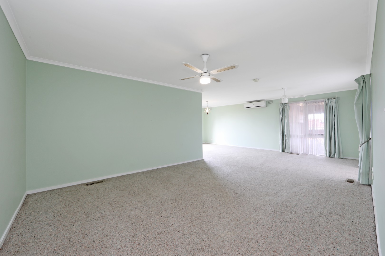 7 Goldsmith  Close, Endeavour Hills, VIC 3802, Endeavour Hills - Thumbnail 2
