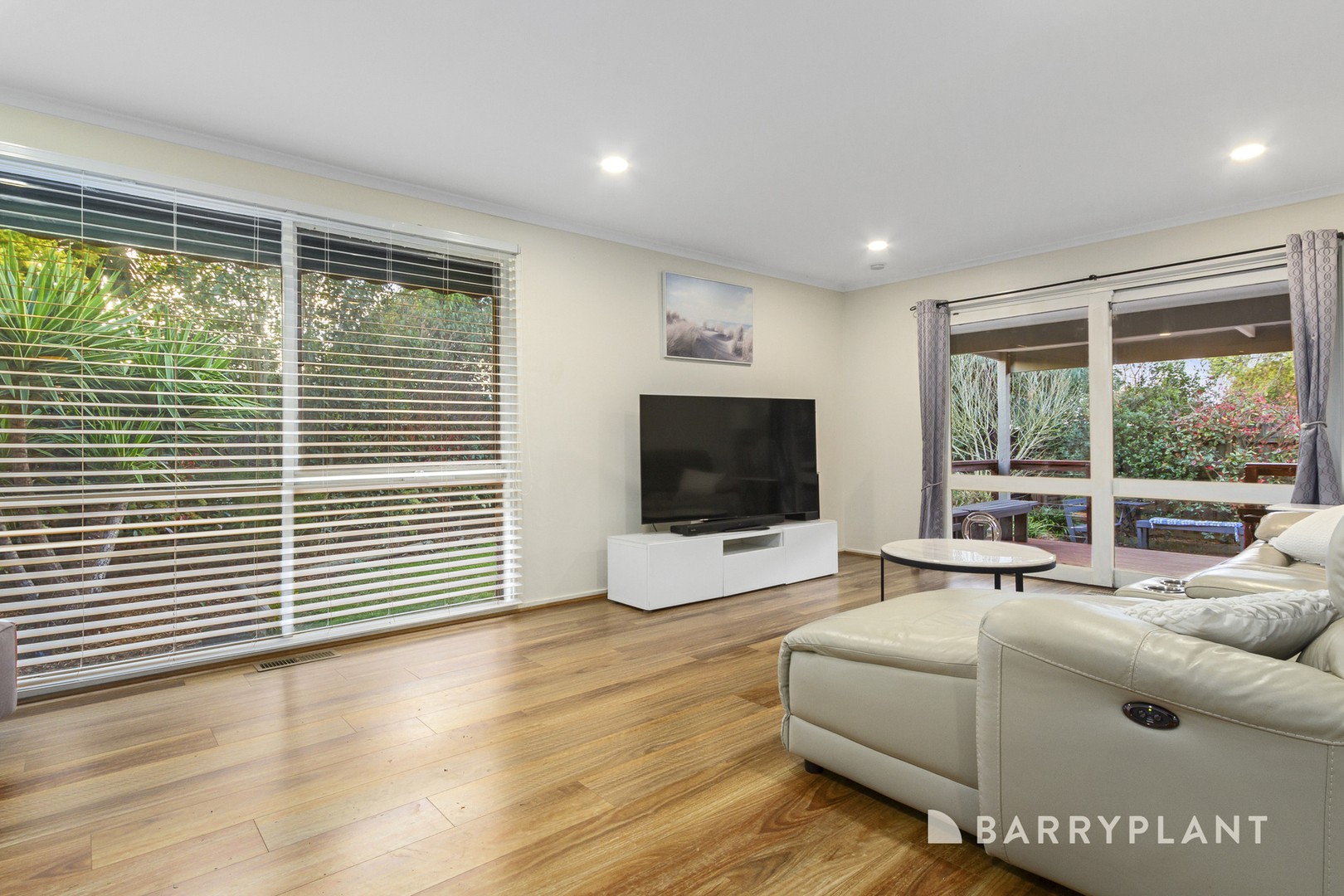7 Gould Close, Wantirna South, VIC 3152, Wantirna South - Thumbnail 2