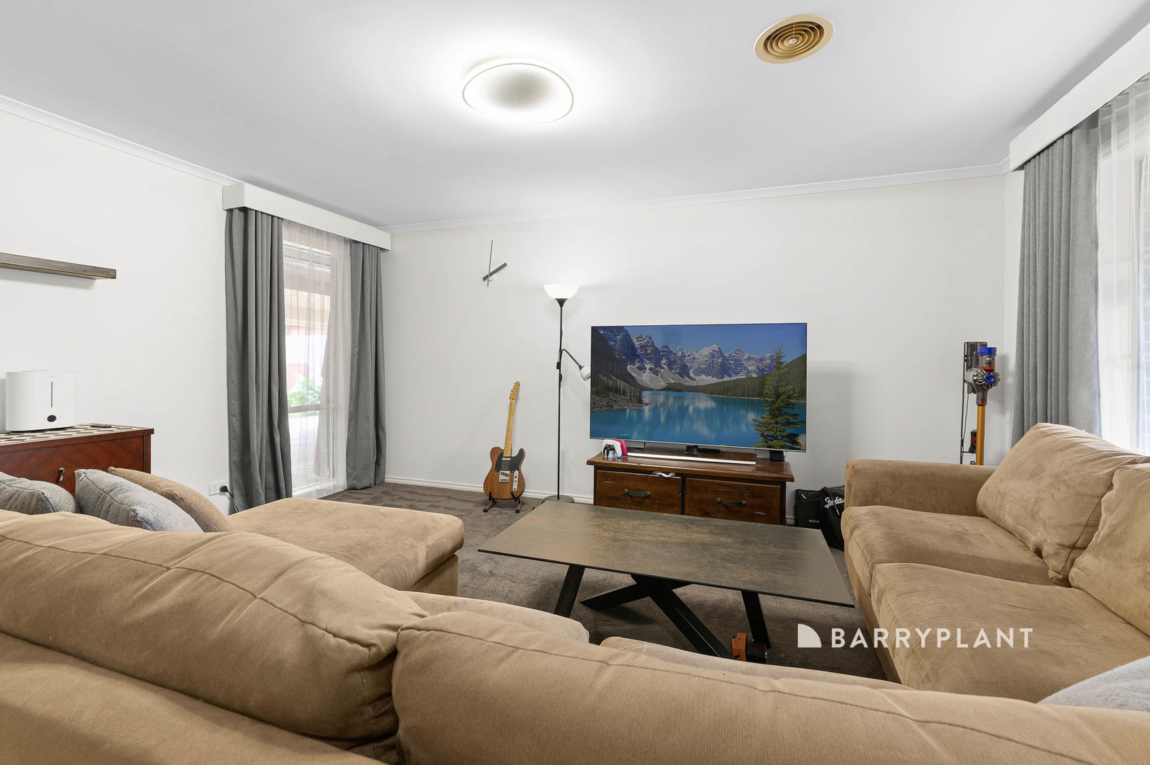 7 Grevillea Place, Pakenham, VIC 3810, Pakenham - Thumbnail 2