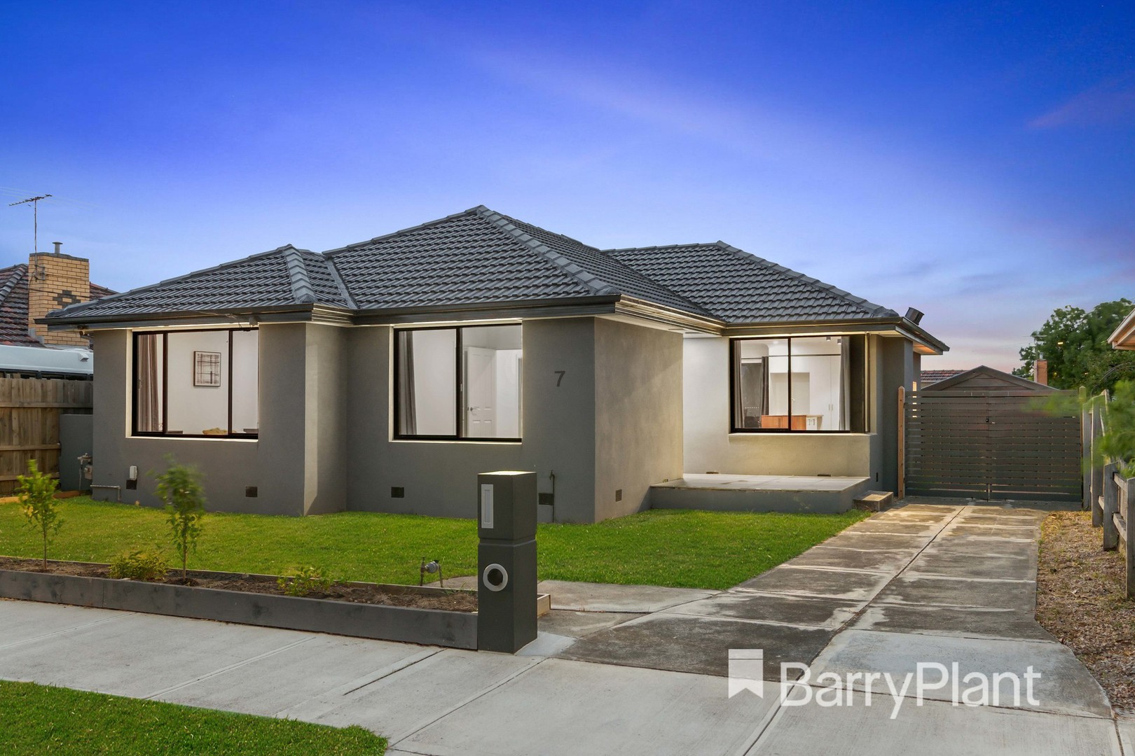 7 Harleston Street, St Albans, VIC 3021, St Albans - Thumbnail 2