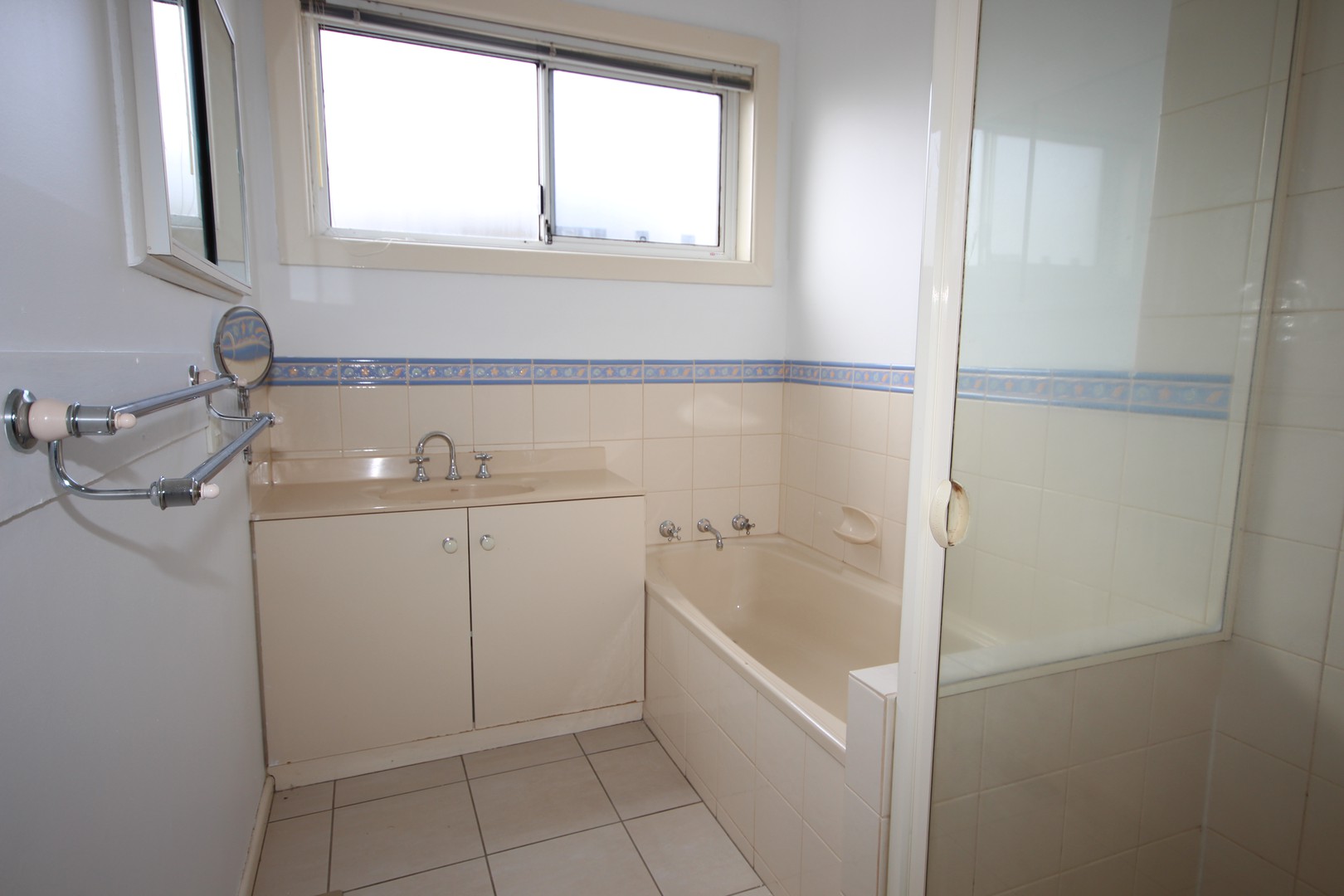 7 Highfield Drive, Grovedale, VIC 3216, Grovedale - Thumbnail 3
