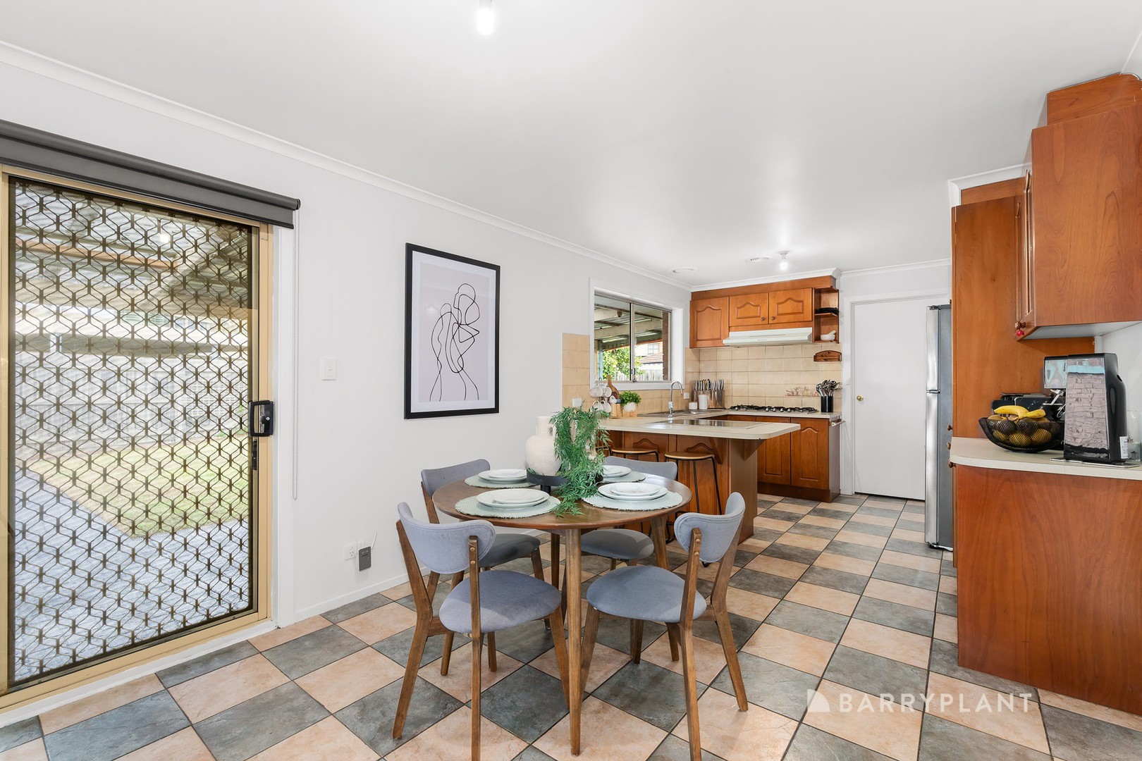 7 Hillcrest Court, Mill Park, VIC 3082, Mill Park - Thumbnail 4