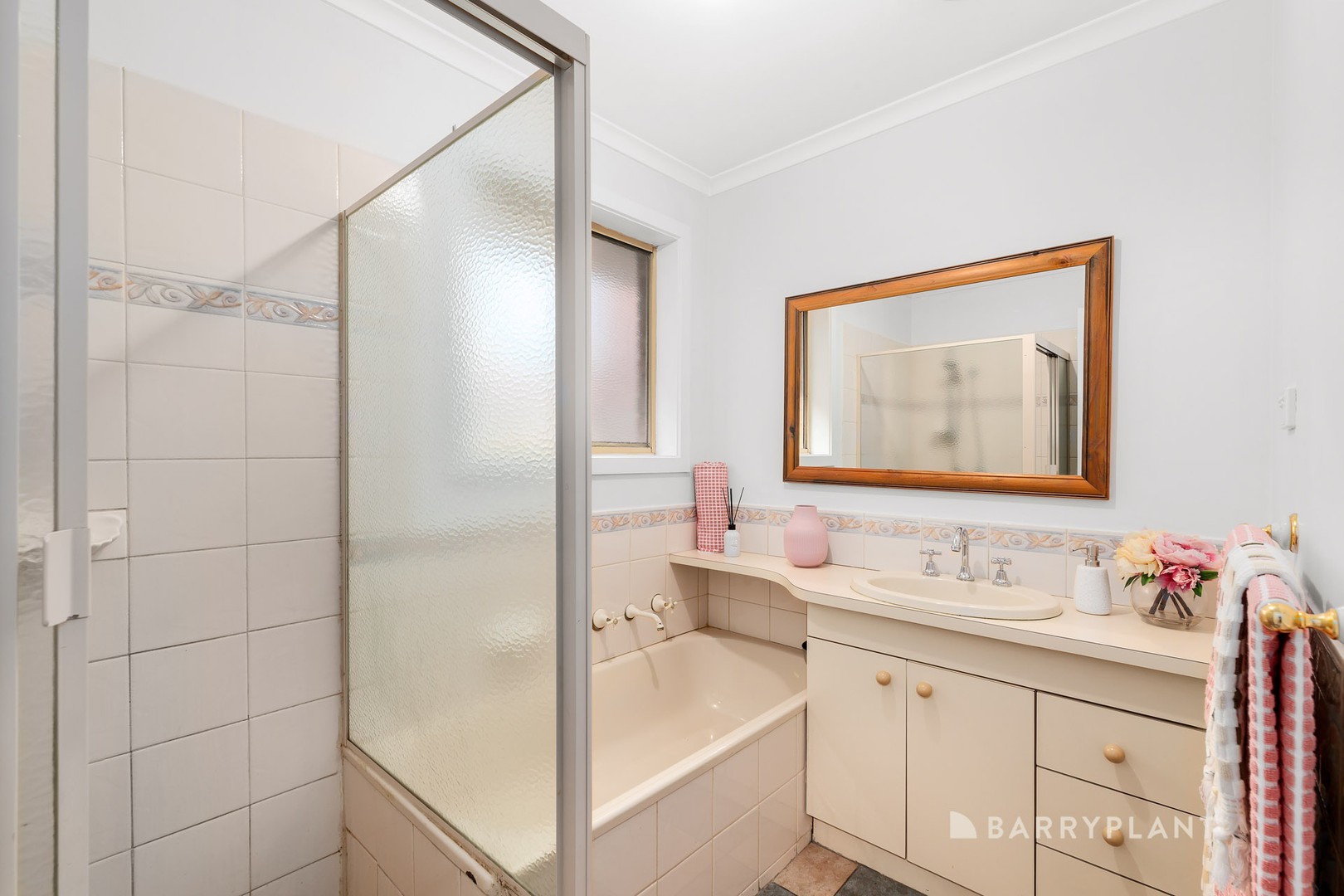 7 Hillcrest Court, Mill Park, VIC 3082, Mill Park - Thumbnail 7