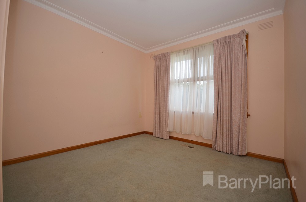 7 Hillside Drive, Ballarat North, VIC 3350, Ballarat North - Thumbnail 2