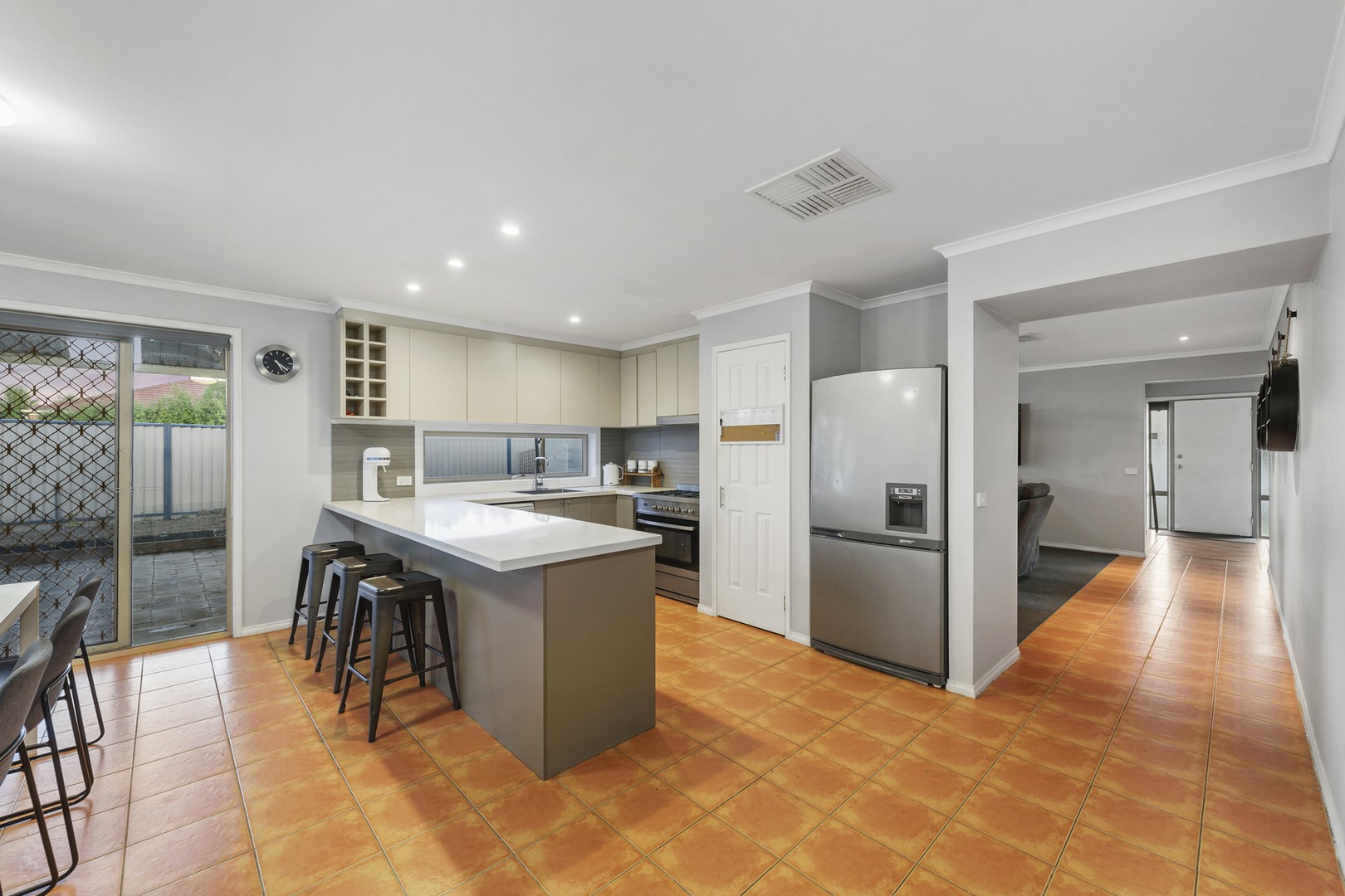 7 Hillview Court, Hillside, VIC 3037, Hillside - Thumbnail 4