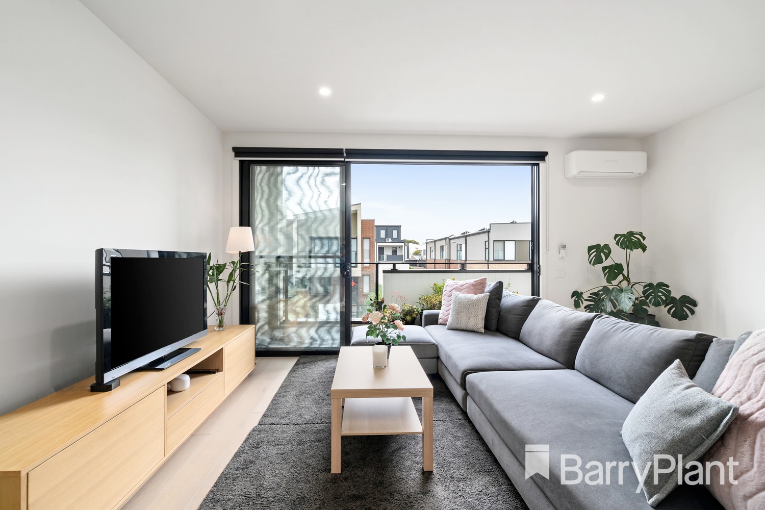 7 Hines Way, Braybrook, VIC 3019, Braybrook - Thumbnail 2