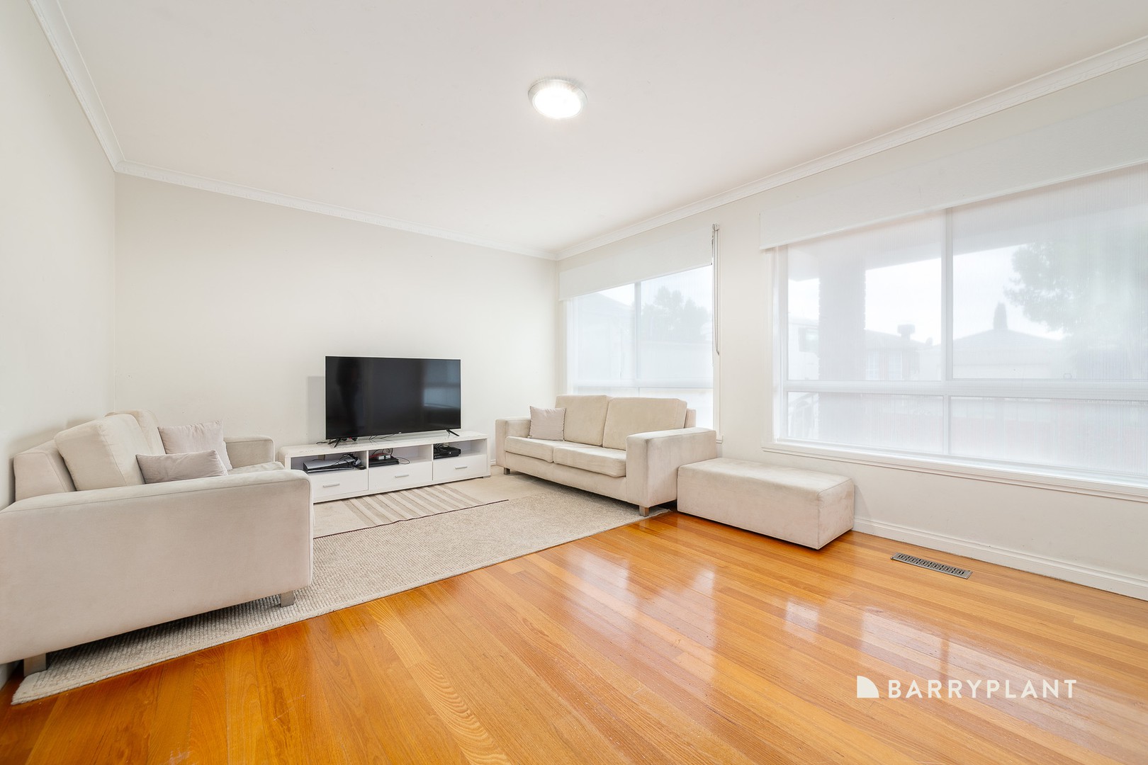 7 Honeysuckle Court, Meadow Heights, VIC 3048 - Thumbnail 2 - 24/02/2025