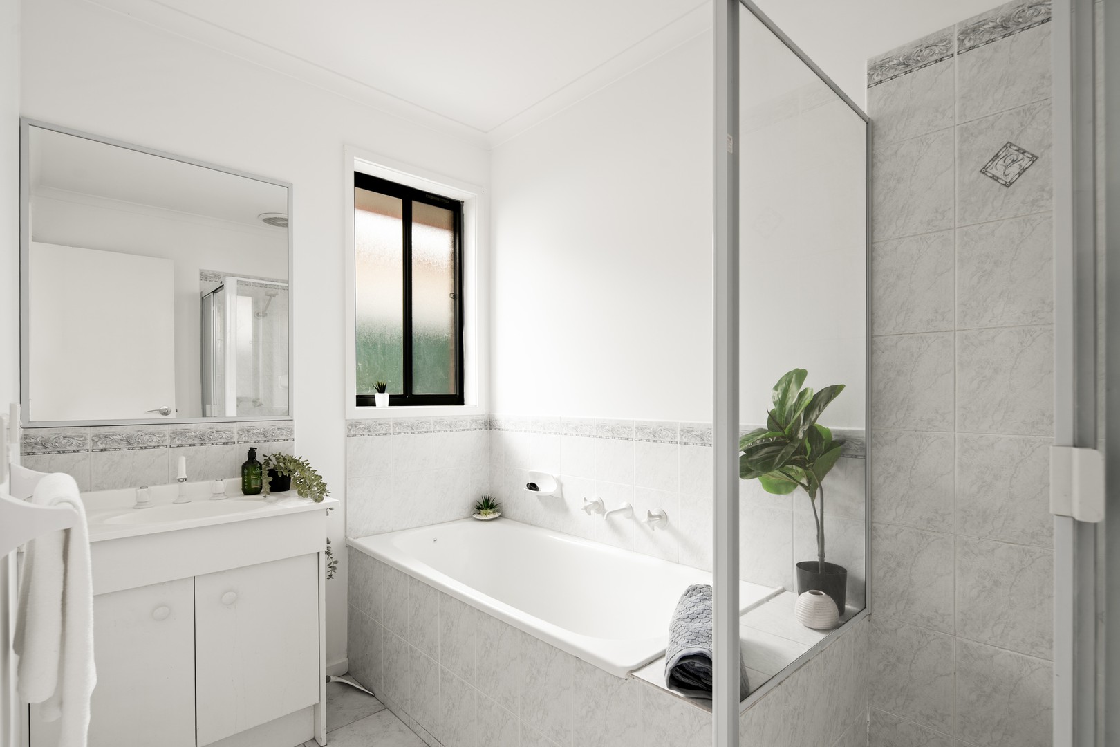 7 Housman Close, Burnside Heights, VIC 3023, Burnside - Thumbnail 8