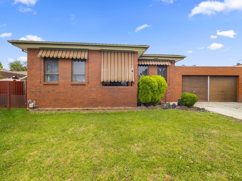7 Howson Close, Endeavour Hills, VIC 3802 - Image - 06/01/2026