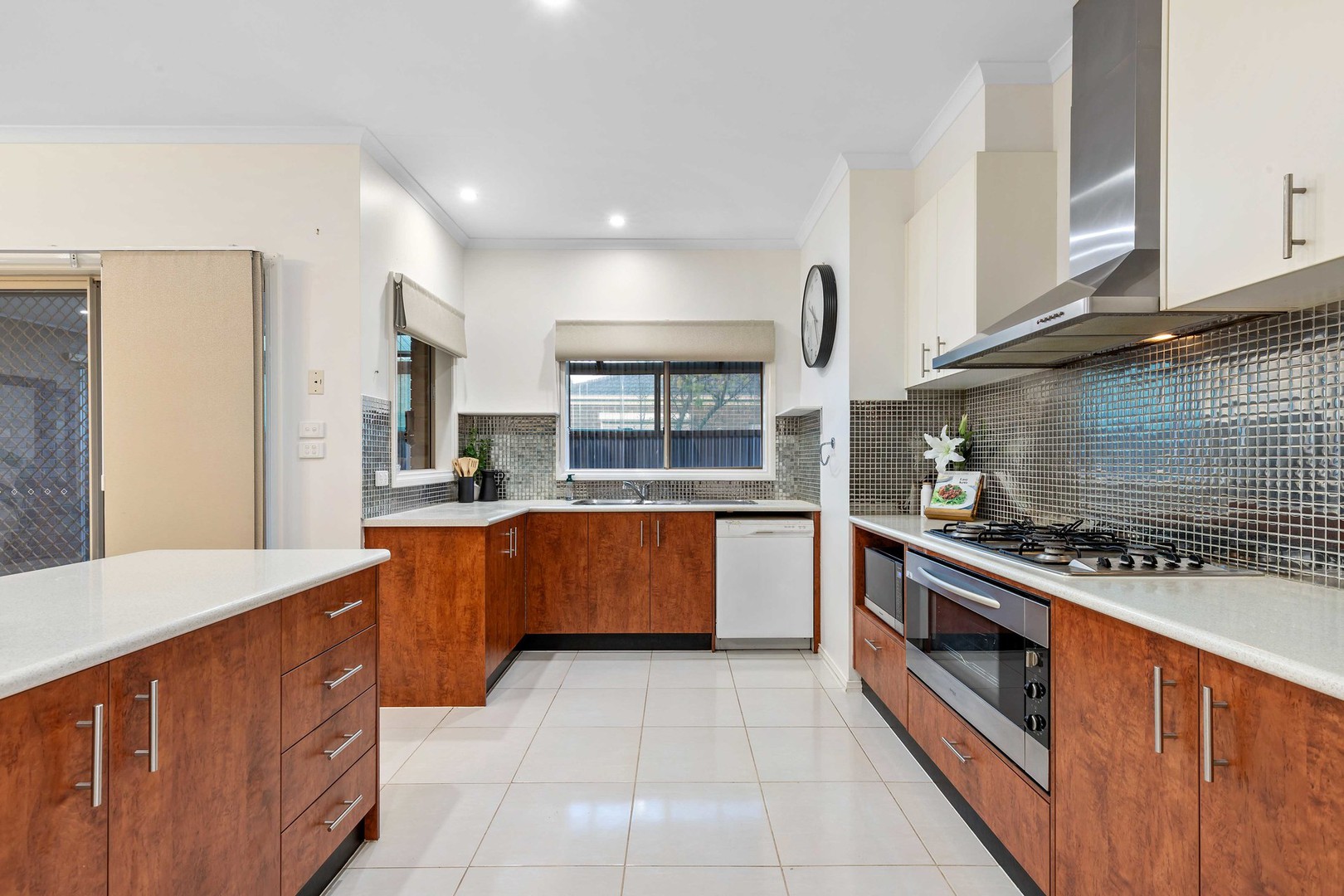 7 Hughes Place, Burnside Heights, VIC 3023, Burnside Heights - Thumbnail 6