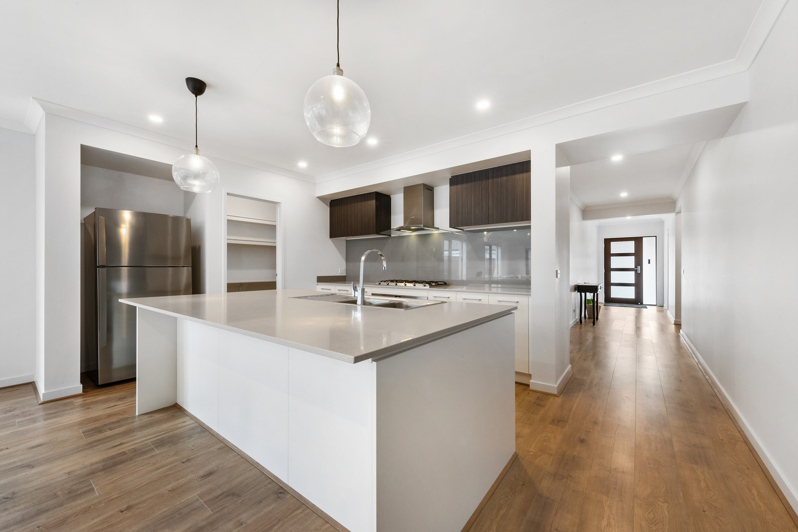 7 Implexa  Drive, Tarneit, VIC 3029 - Thumbnail 2 - 19/09/2022