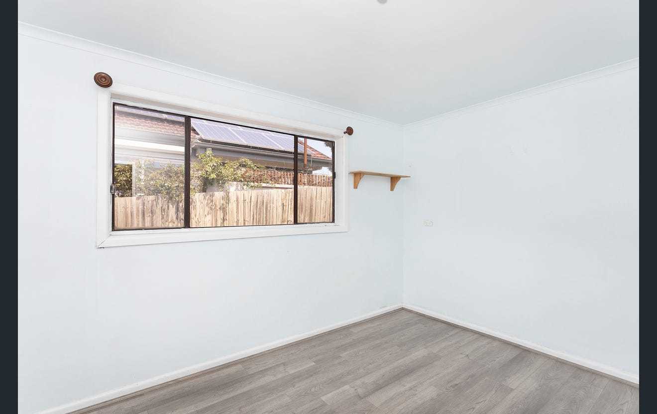 7 Jacaranda Street, Oak Park, VIC 3046, Oak Park - Thumbnail 3