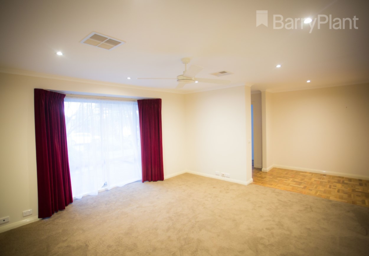 7 Jennifer Court, Narre Warren, VIC 3805 - Thumbnail 2 - 03/11/2021