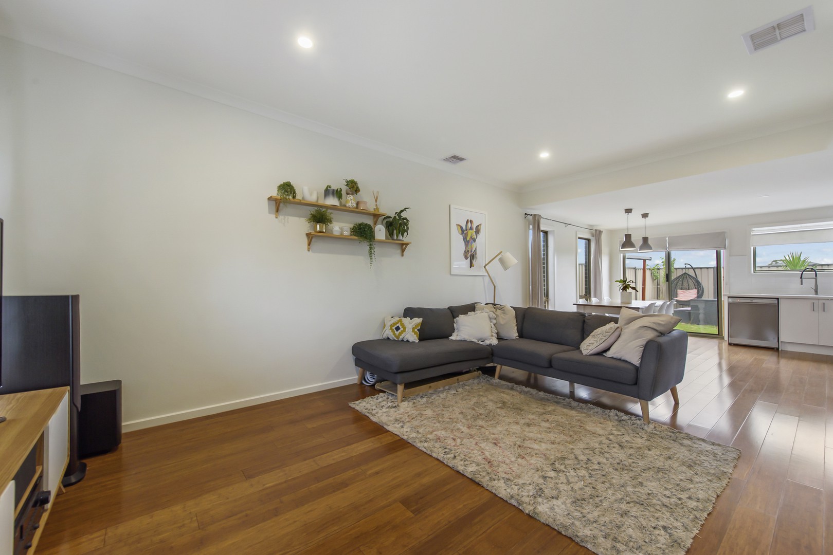 7 Kangaroo Paw Court, Taylors Lakes, VIC 3038, Keilor - Thumbnail 2