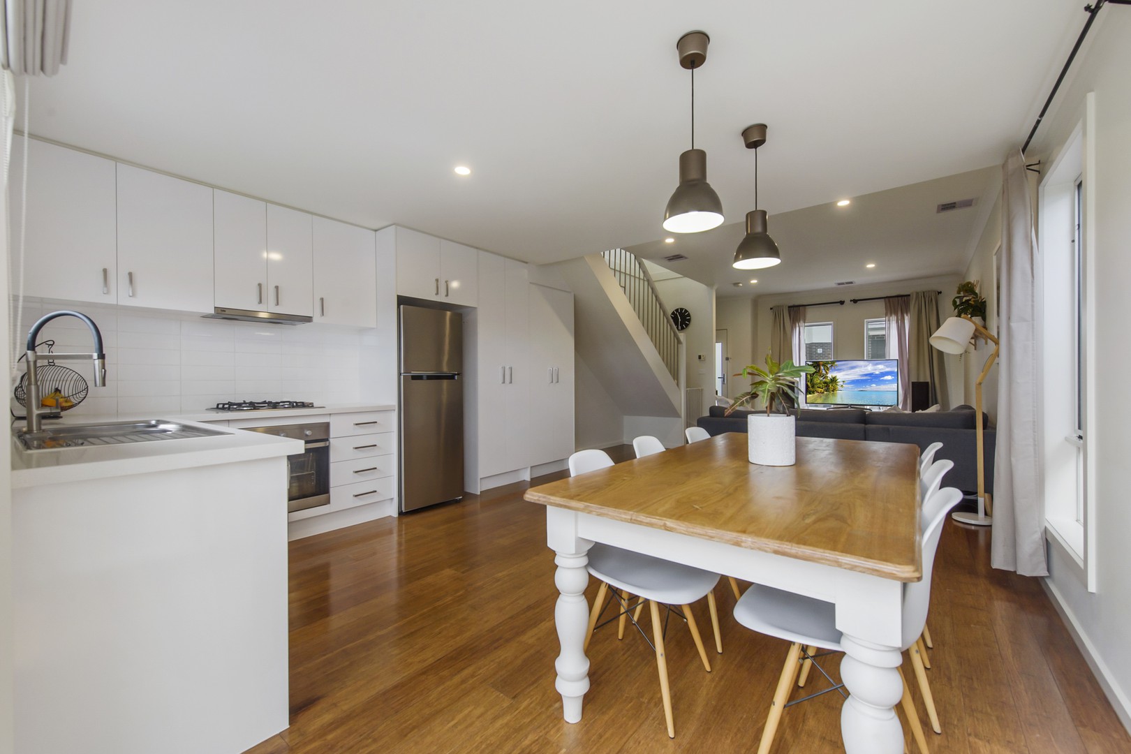 7 Kangaroo Paw Court, Taylors Lakes, VIC 3038, Keilor - Thumbnail 3