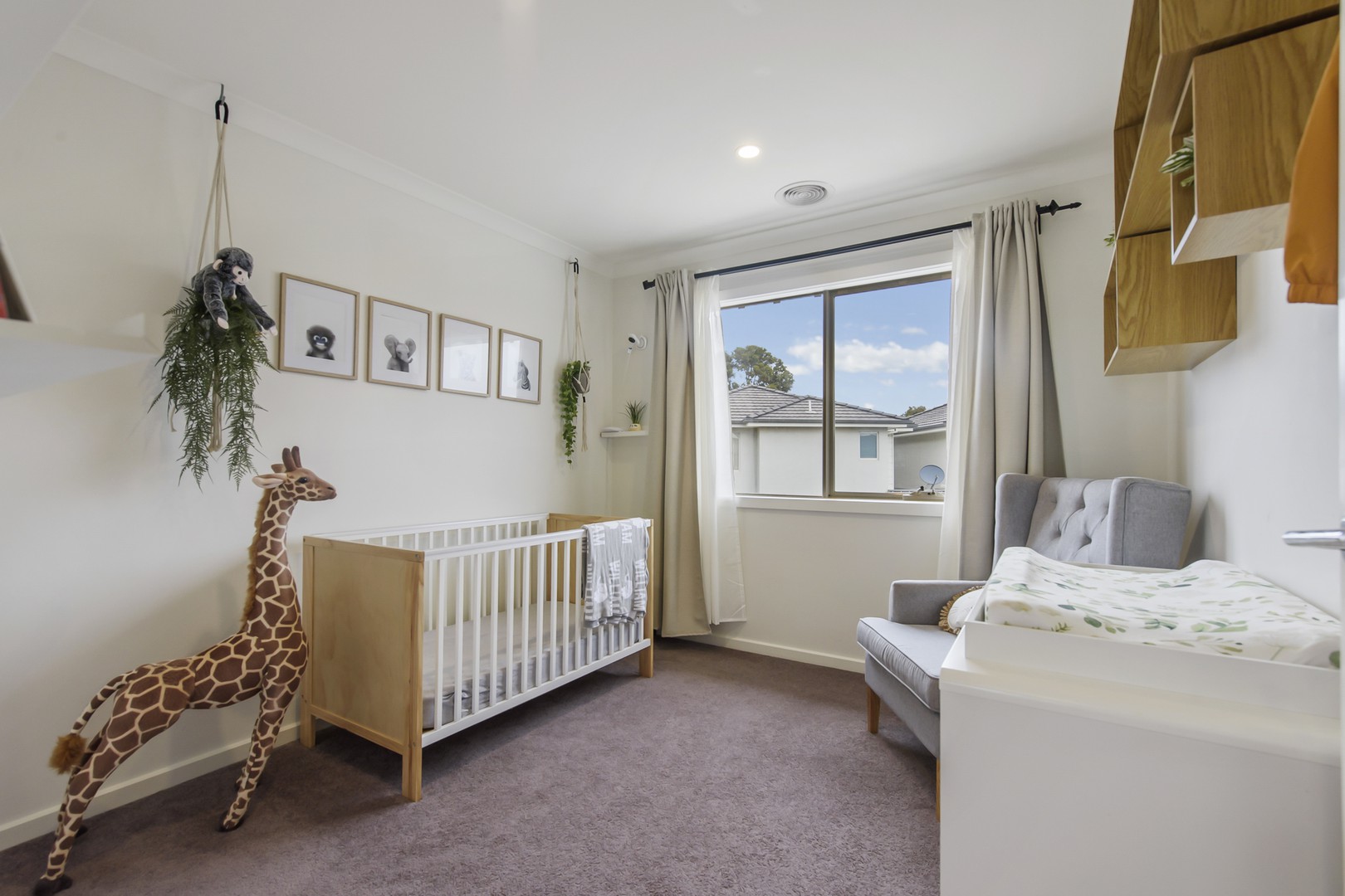 7 Kangaroo Paw Court, Taylors Lakes, VIC 3038, Keilor - Thumbnail 4