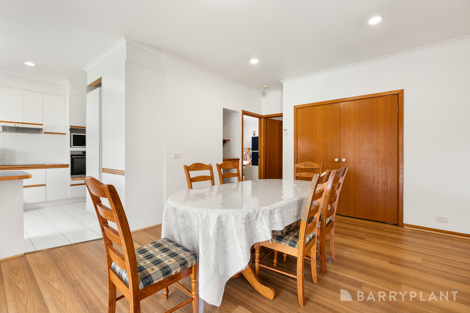 7 Kenneth Road, Bayswater, VIC 3153, Bayswater - Thumbnail 2