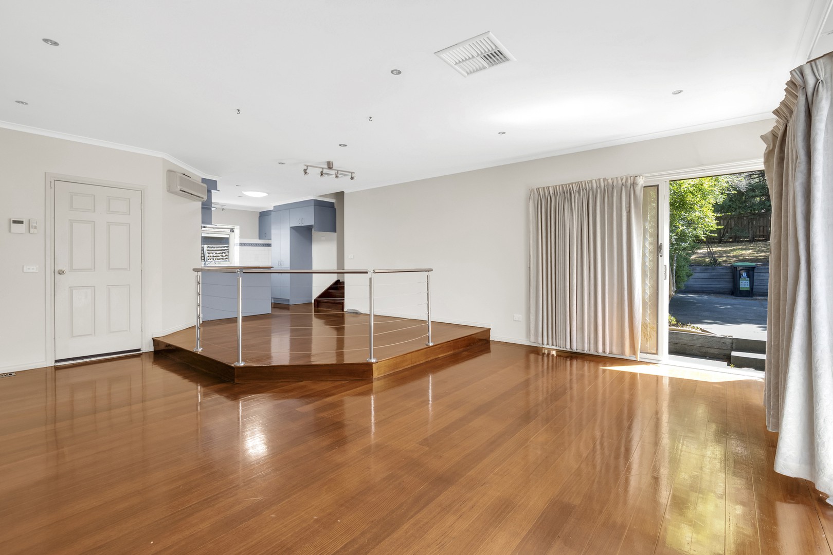 7 Knight Crescent, Roxburgh Park, VIC 3064, Roxburgh Park - Thumbnail 5
