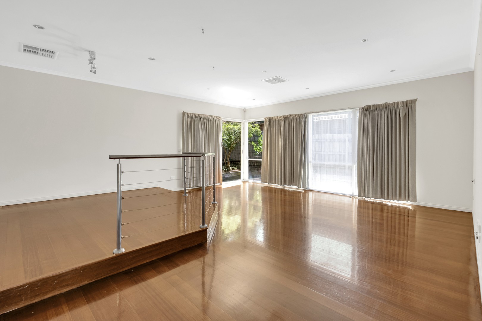 7 Knight Crescent, Roxburgh Park, VIC 3064, Roxburgh Park - Thumbnail 6