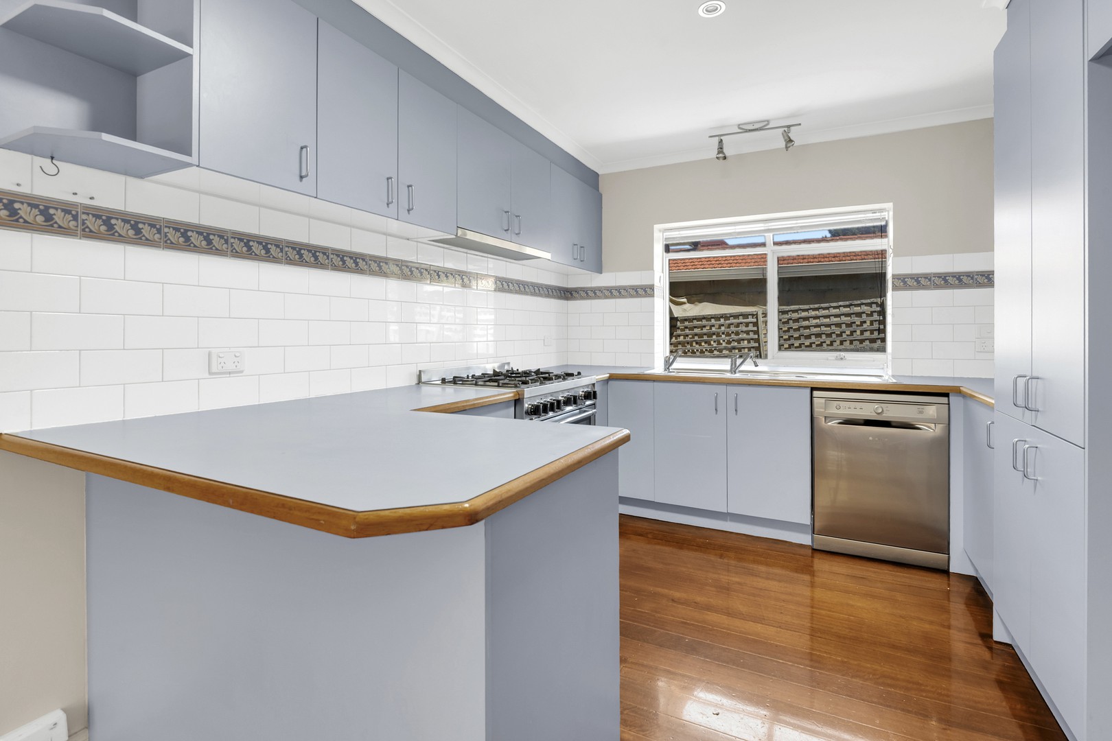 7 Knight Crescent, Roxburgh Park, VIC 3064, Roxburgh Park - Thumbnail 8