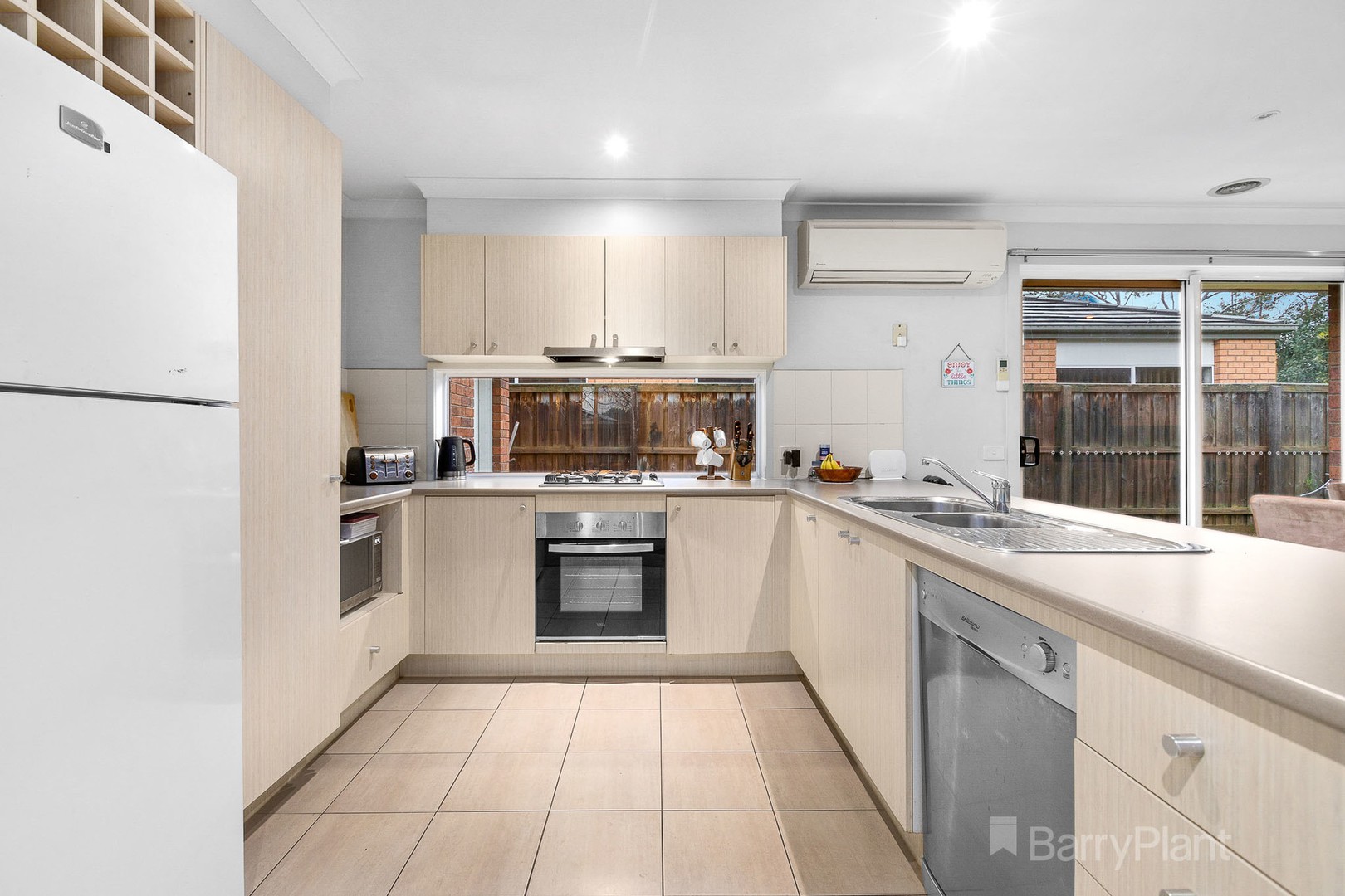 7 Kosta Boda Boulevard, Pakenham, VIC 3810, Pakenham - Thumbnail 3