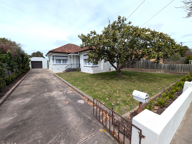 7 Langibanool Avenue, Hamlyn Heights, VIC 3215 - Image - 05/12/2025