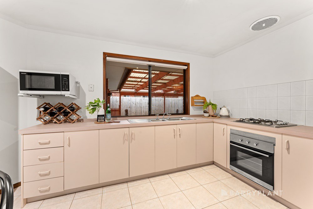 7 Langvale Court, Mill Park, VIC 3082, Mill Park - Thumbnail 4