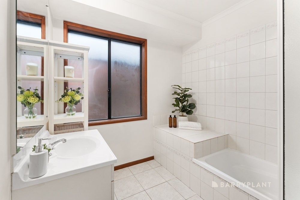 7 Langvale Court, Mill Park, VIC 3082, Mill Park - Thumbnail 6