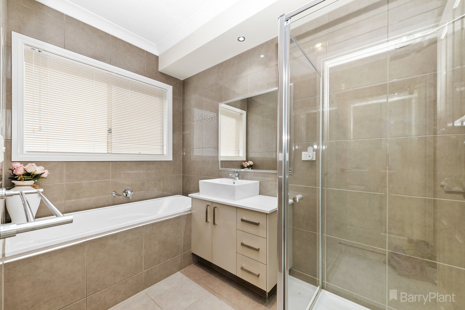 7 Lawrence Avenue, Harkness, VIC 3337, Harkness - Thumbnail 7