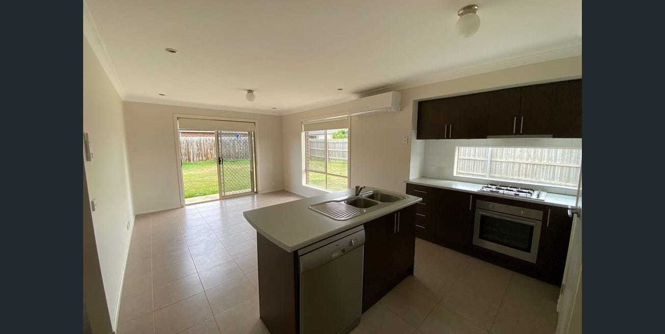 7 Light Fingers Street, Kurunjang, VIC 3337, Kurunjang - Thumbnail 2