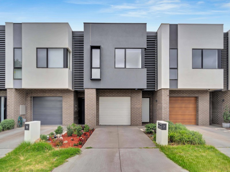 7 Livingstone Circuit, Mulgrave, VIC 3170 - Image - 12/12/2025