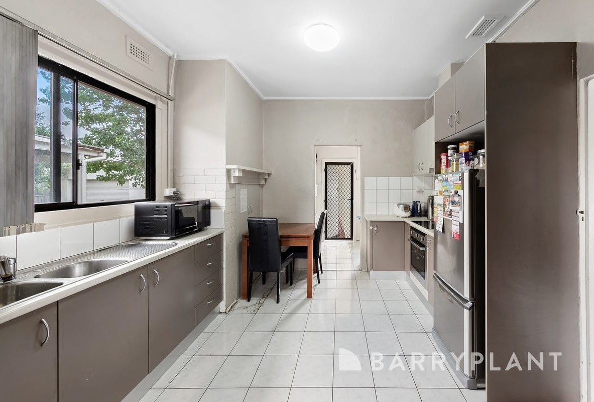 7 Lowe Crescent, Sunshine, VIC 3020, Sunshine - Thumbnail 3