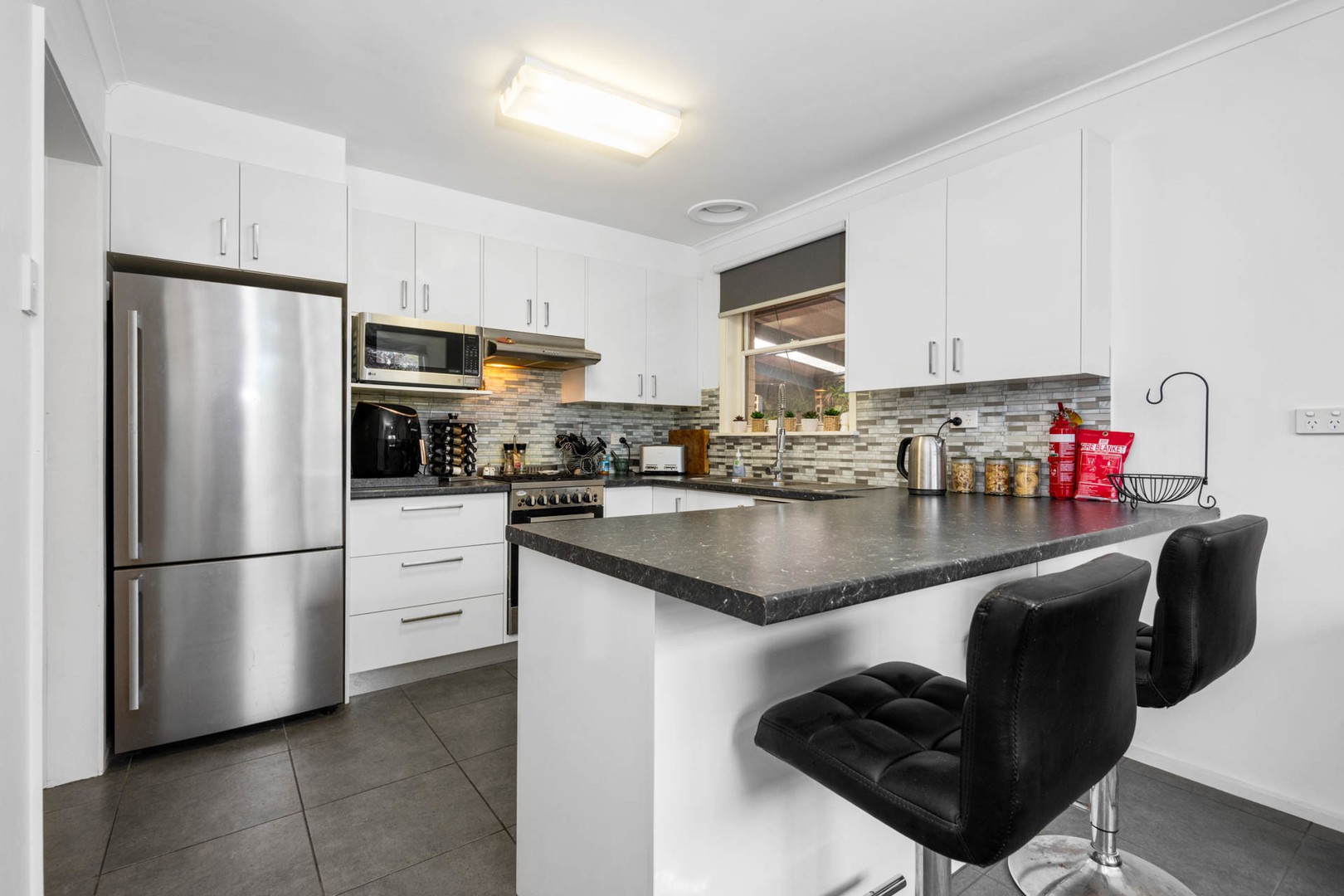 7 Macedon Avenue, Corio, VIC 3214 - Thumbnail 2 - 20/01/2025