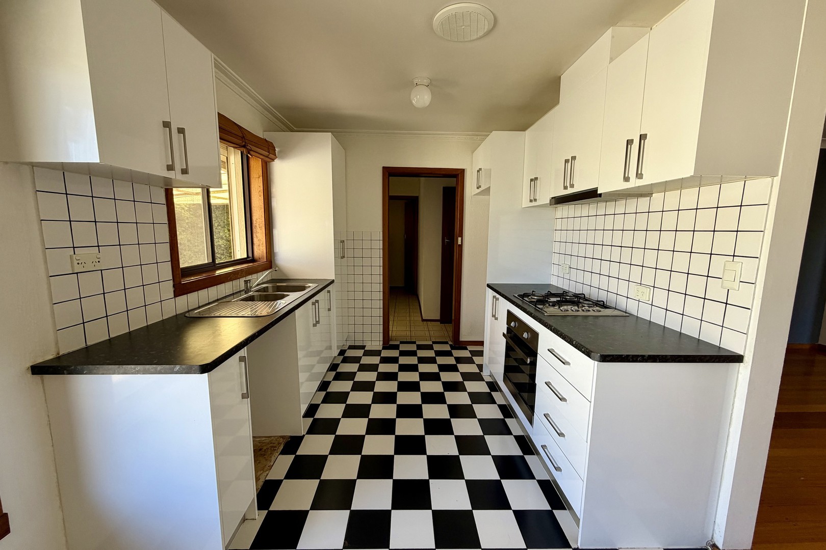 7 Mark Street, St Albans, VIC 3021 - Thumbnail 1 - 12/10/2026