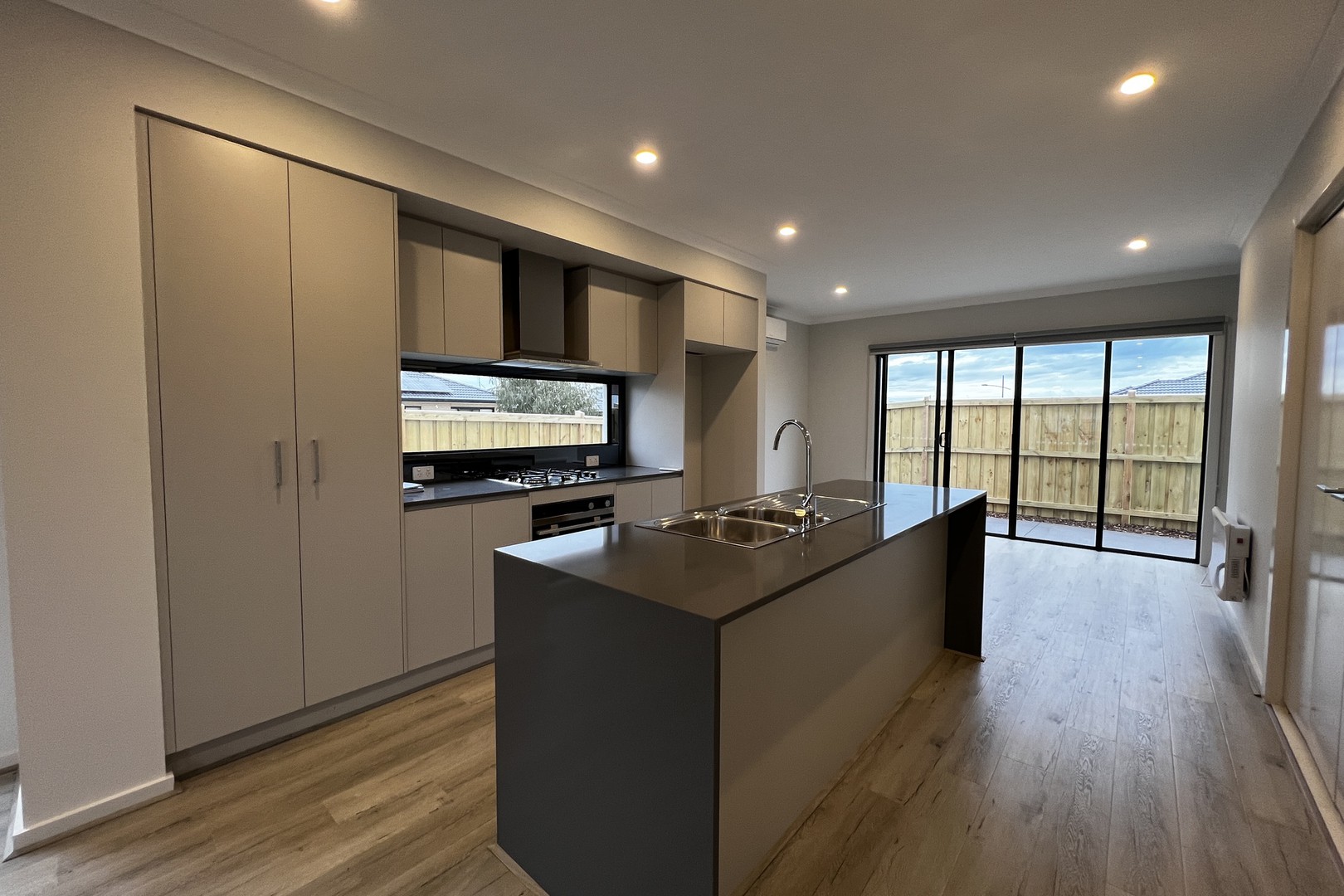 7 Maroon Way, Diggers Rest, VIC 3427 - Thumbnail 1 - 10/09/2026