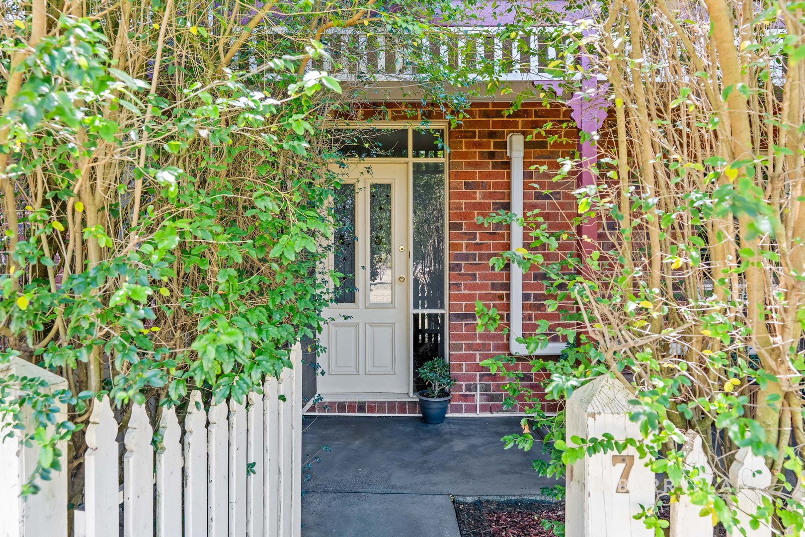 7 Meadowbank Lane, Craigieburn, VIC 3064 - Thumbnail 2 - 05/11/2025