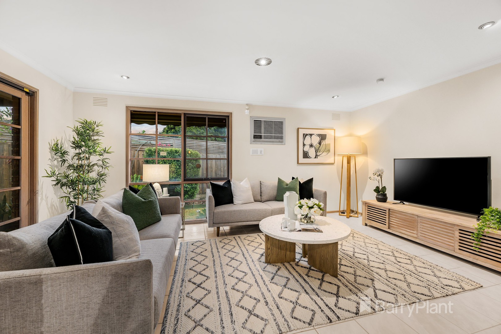 7 Melanie Close, Wantirna South, VIC 3152, Wantirna South - Thumbnail 2