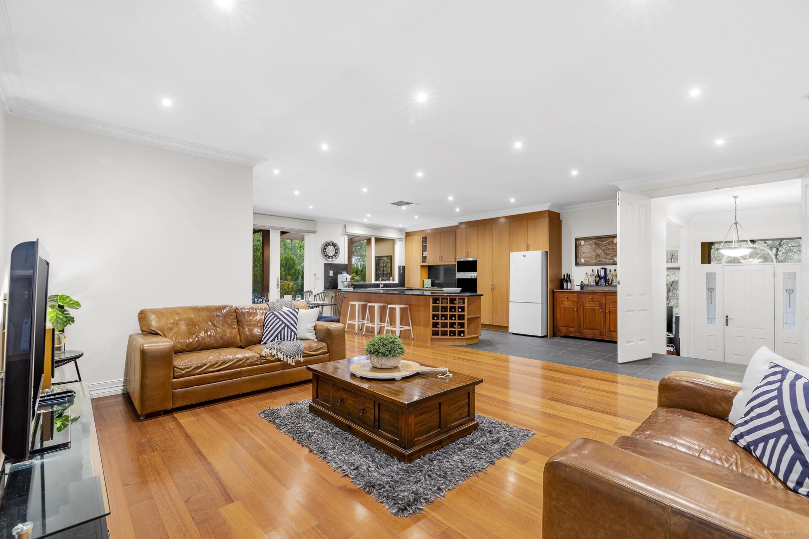 7 Melissa Court, Eltham North, VIC 3095 - Thumbnail 2 - 22/01/2026