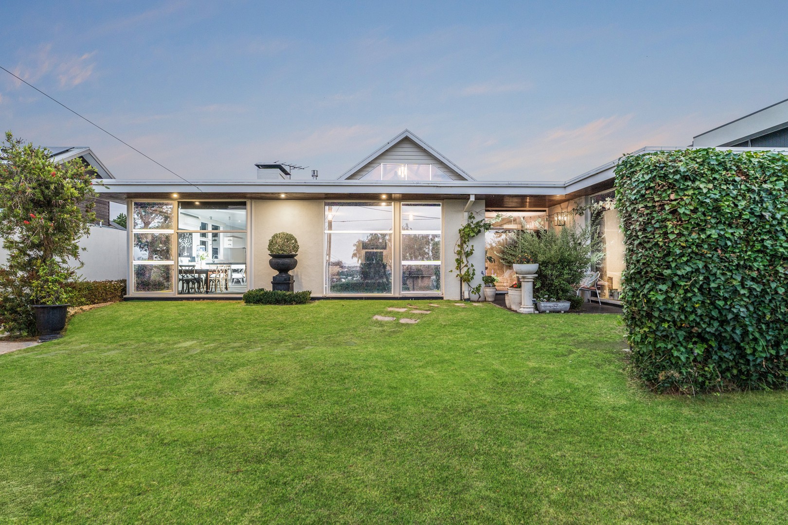 7 Melrose Avenue, Highton, VIC 3216 - Thumbnail 2 - 21/01/2025