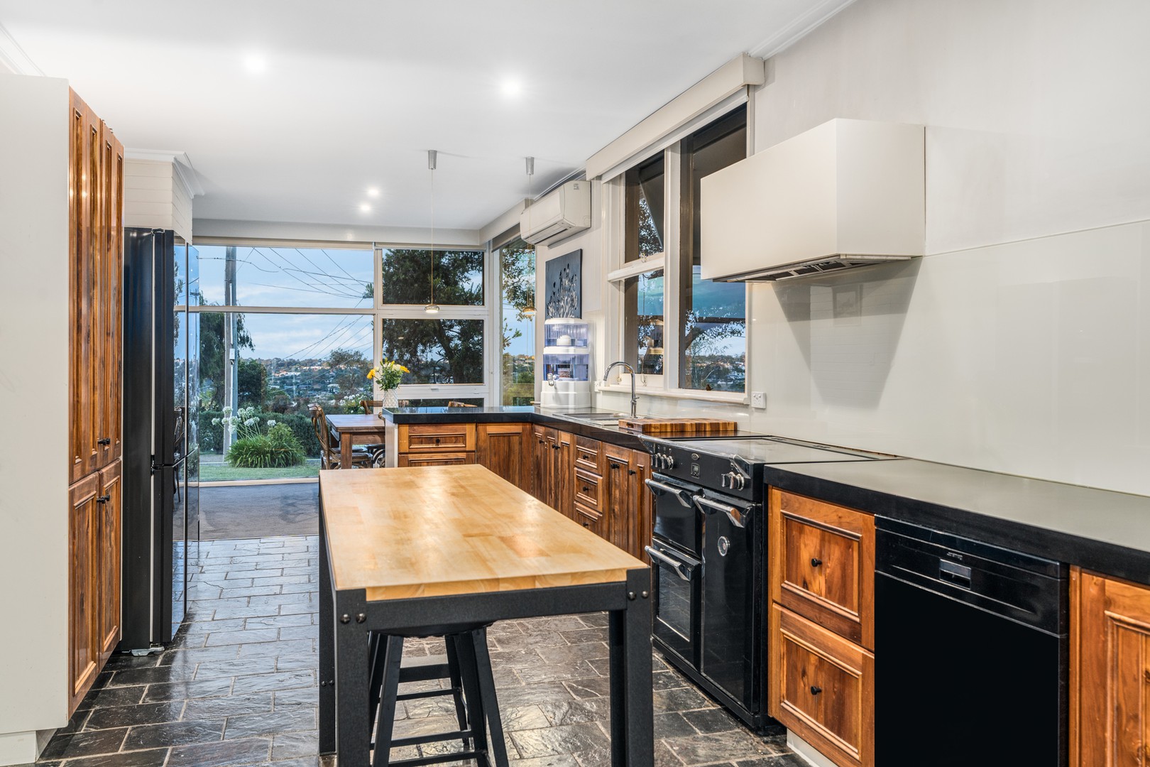 7 Melrose Avenue, Highton, VIC 3216, Highton - Thumbnail 5