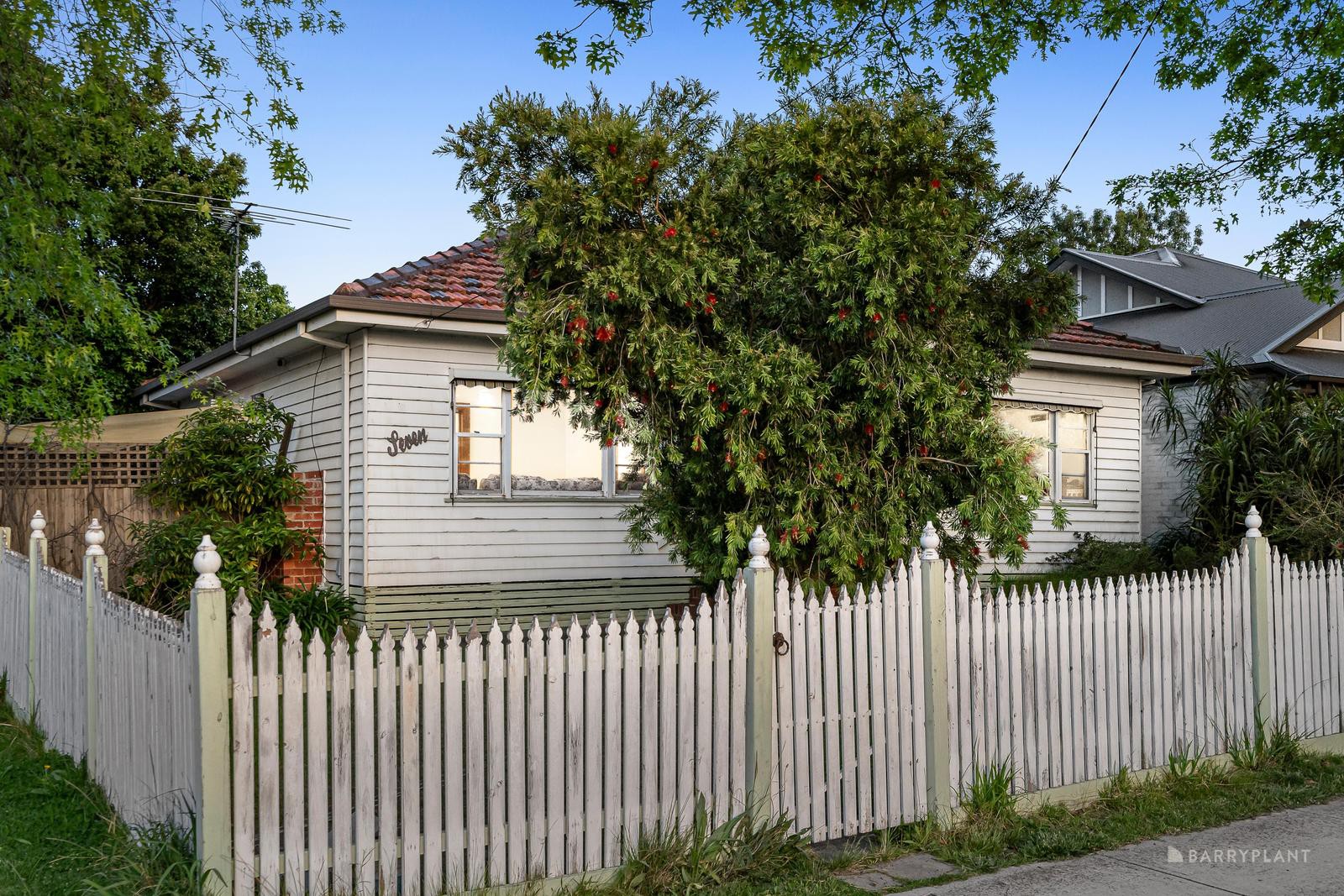 7 Menin Road, Nunawading, VIC 3131 - Thumbnail 2 - 25/10/2024
