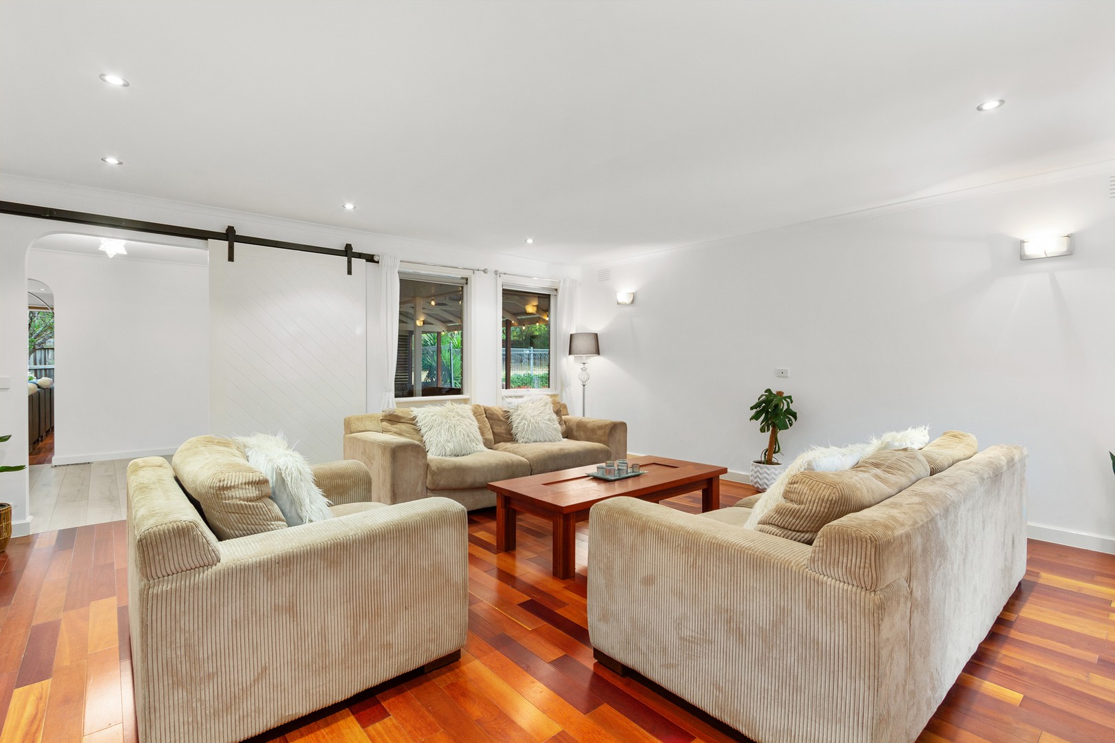 7 Merivale Drive, Wantirna, VIC 3152, Wantirna - Thumbnail 2